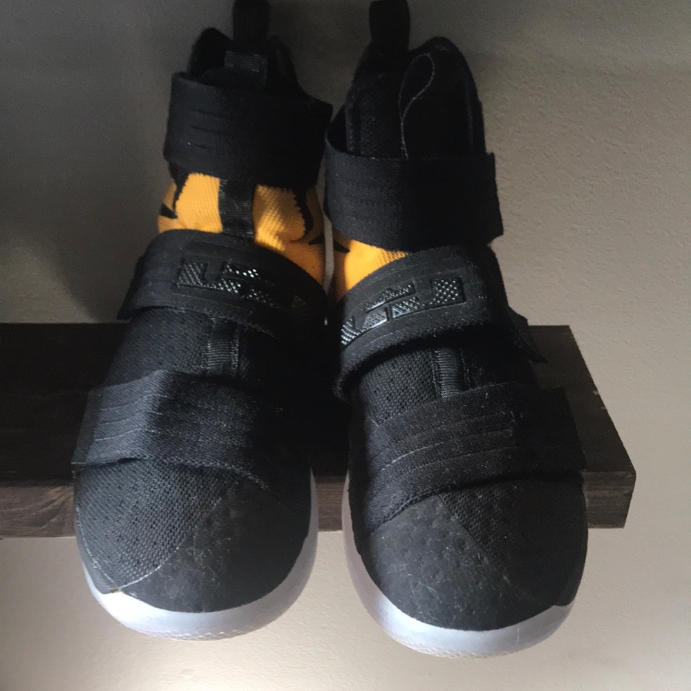 Nike Basketball Sneakers